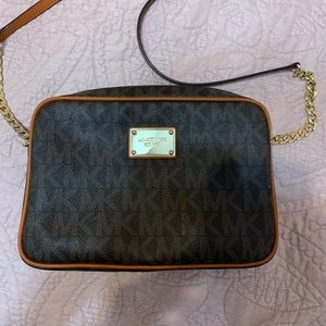Like New Michael Kors Crossbody ✨